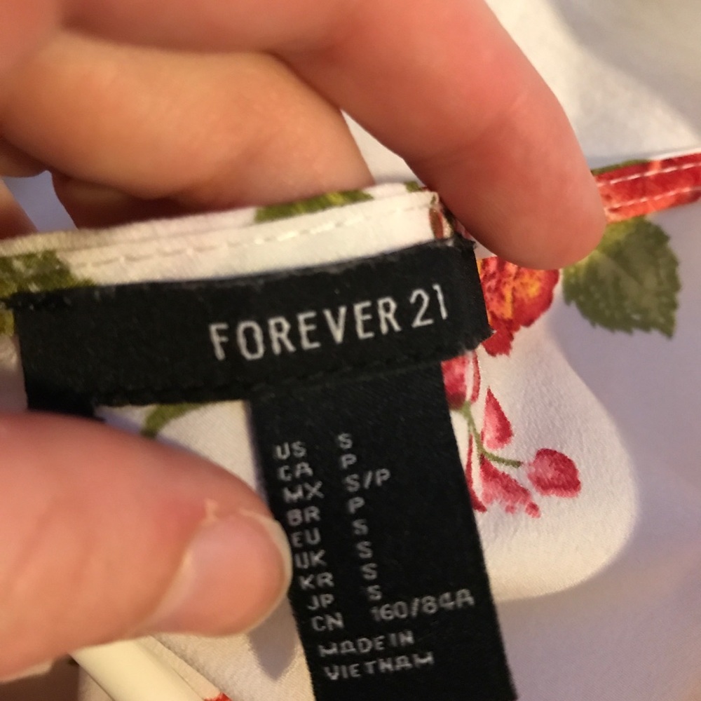 Flowered Ruffled Blouse - Picture 4 of 4